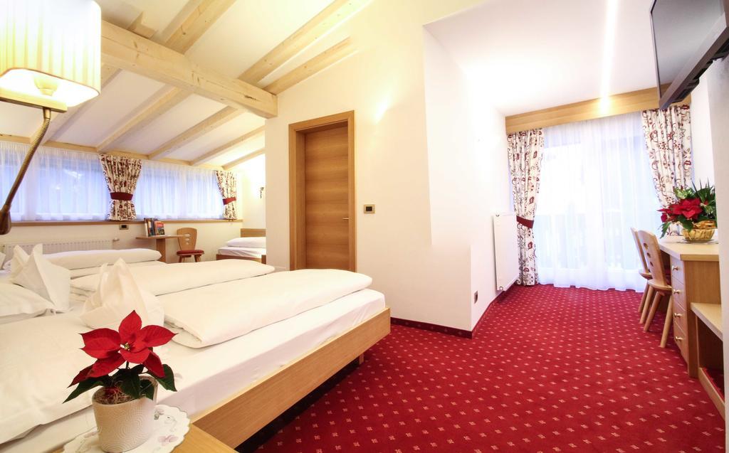 Garni Crepaz Bed & Breakfast Selva di Val Gardena Phòng bức ảnh