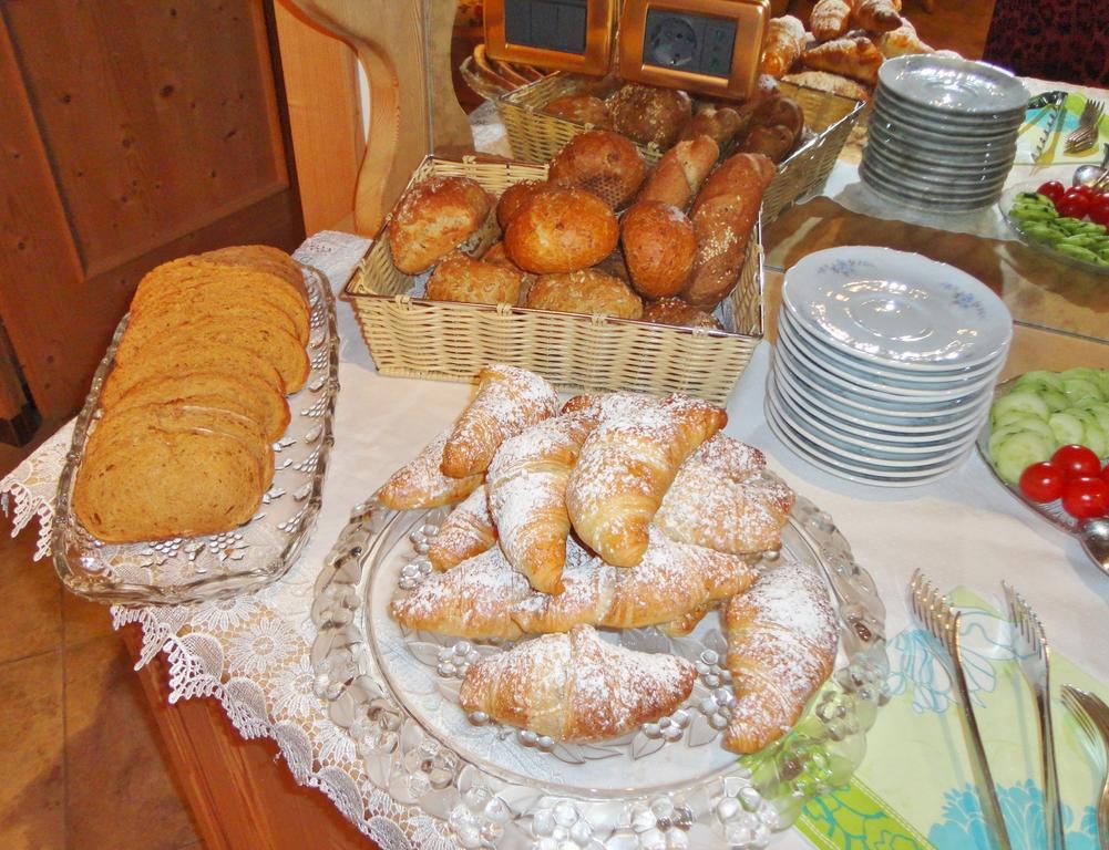 Garni Crepaz Bed & Breakfast Selva di Val Gardena Ngoại thất bức ảnh