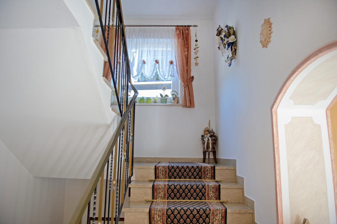 Garni Crepaz Bed & Breakfast Selva di Val Gardena Ngoại thất bức ảnh