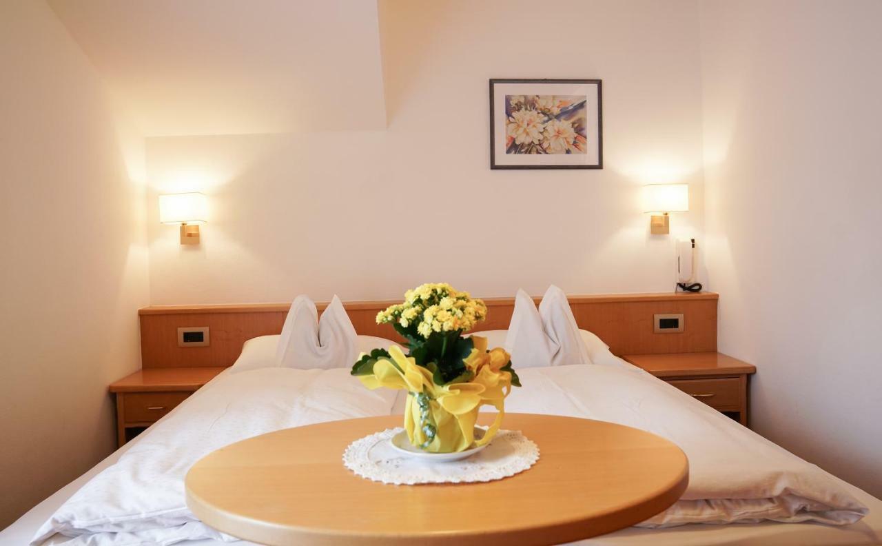 Garni Crepaz Bed & Breakfast Selva di Val Gardena Ngoại thất bức ảnh